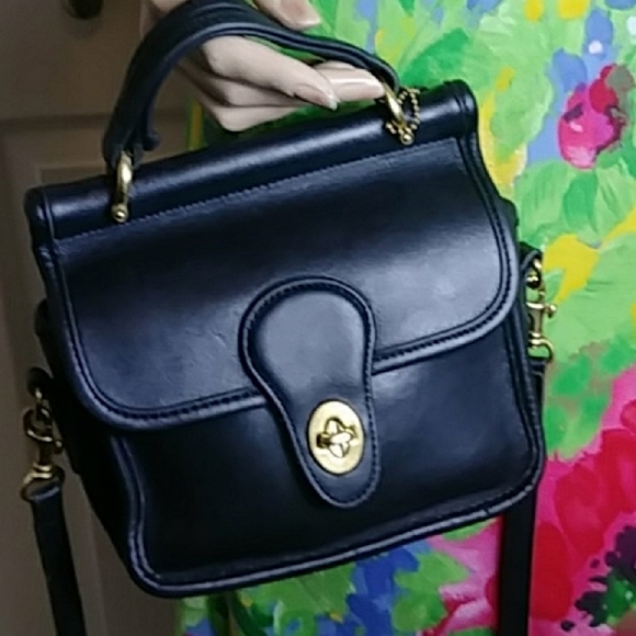 Coach Handbags - VINTAGE COACH BAG WINNIE TOP HANDLE #9023